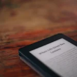 Kindle Translate Bertenaga AI
